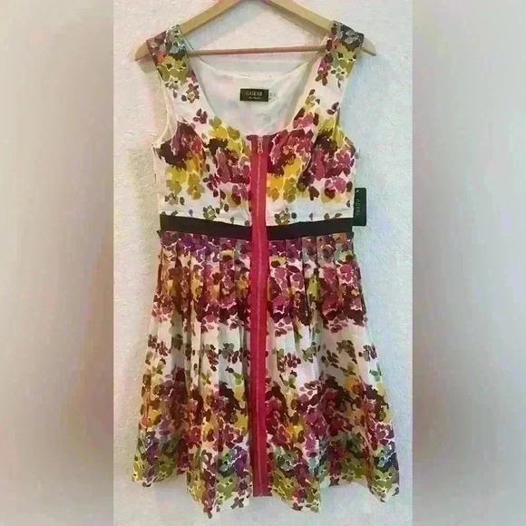 Guess Catherine Pleated Floral Zip Up MIDI Dress NWT Size 10 - Picture 1 of 9